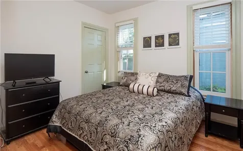 8 Cottage Street Newport RI 02840