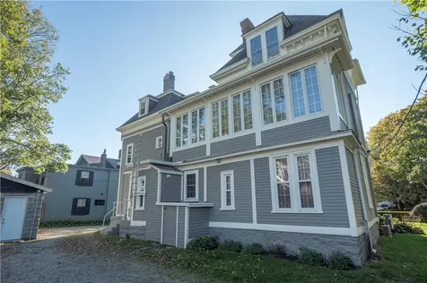 8 Cottage Street Newport RI 02840