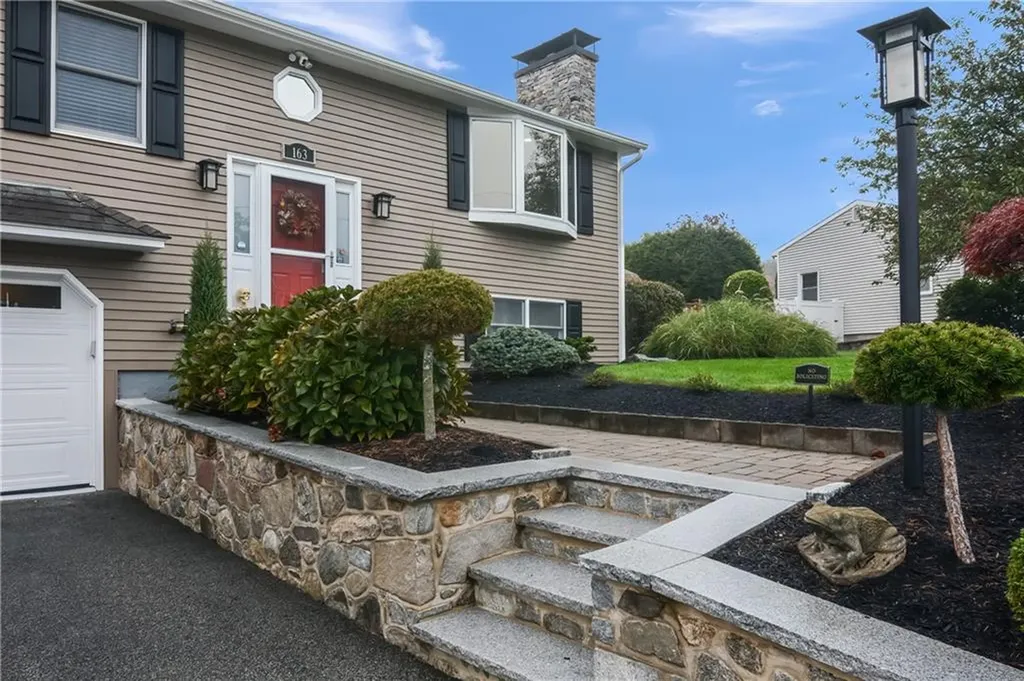 163 Silverwood Lane West Warwick RI 02893