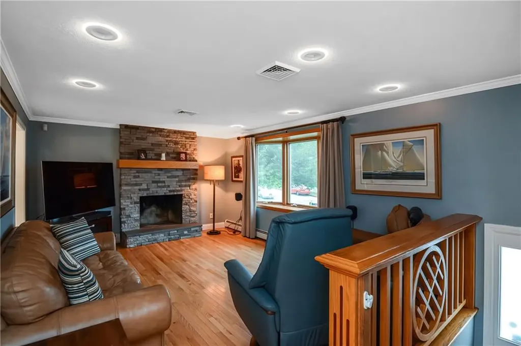 163 Silverwood Lane West Warwick RI 02893