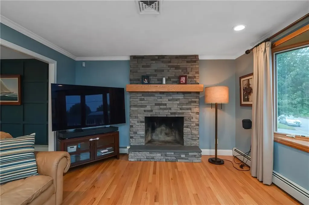 163 Silverwood Lane West Warwick RI 02893
