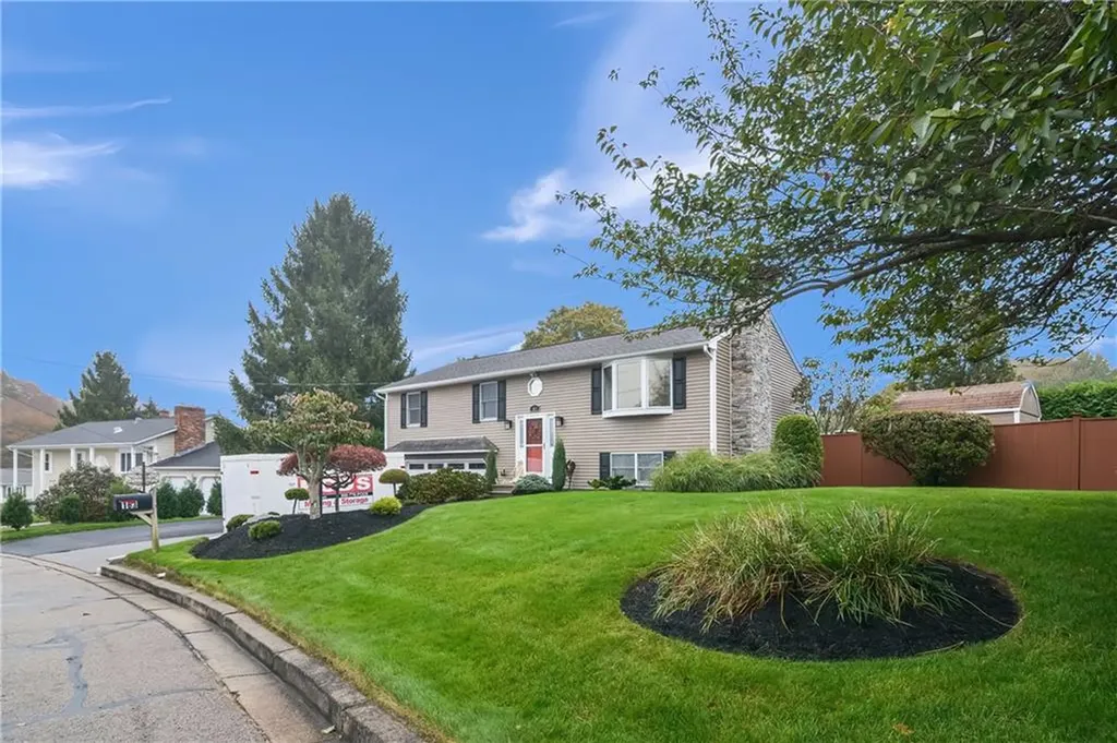 163 Silverwood Lane West Warwick RI 02893