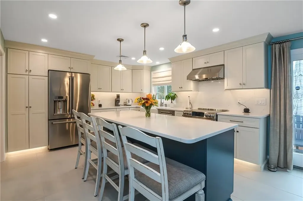 163 Silverwood Lane West Warwick RI 02893