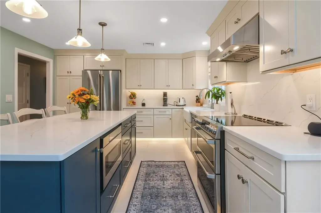 163 Silverwood Lane West Warwick RI 02893