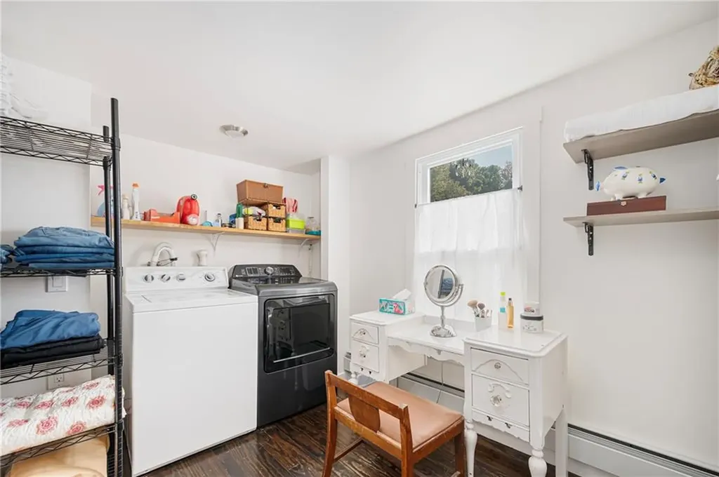 21 Avenue A Warren RI 02885