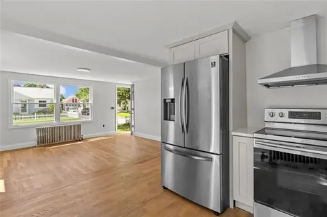 56 Kingsford Avenue East Providence RI 02915