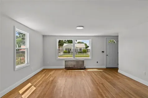 56 Kingsford Avenue East Providence RI 02915