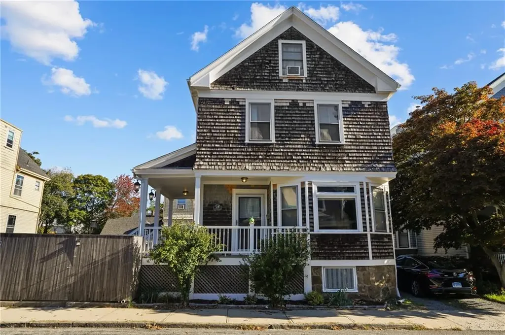 28 Rhode Island Avenue Newport RI 02840
