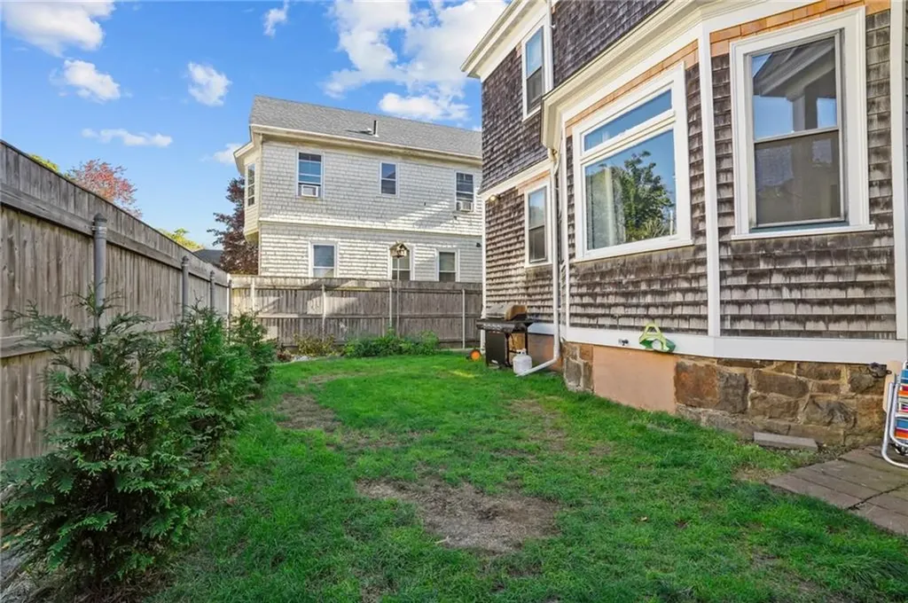 28 Rhode Island Avenue Newport RI 02840