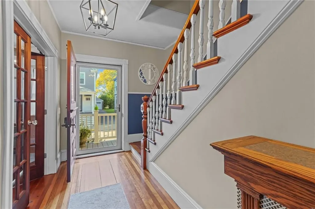 28 Rhode Island Avenue Newport RI 02840