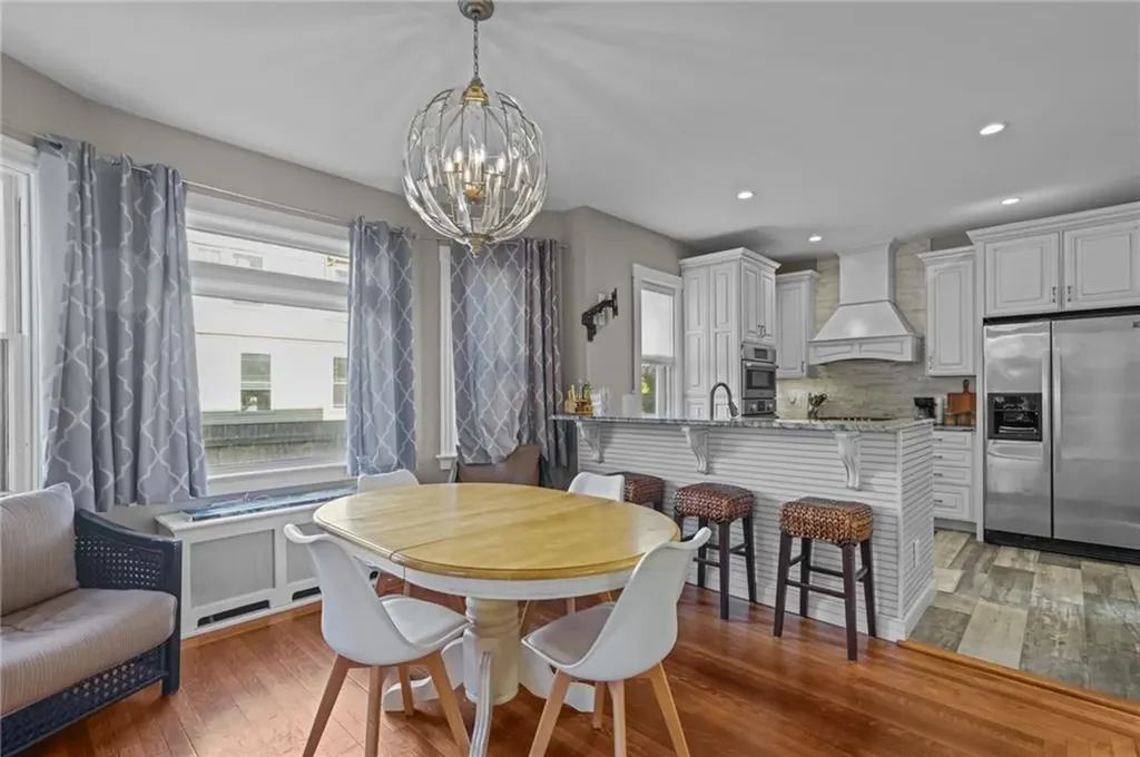 28 Rhode Island Avenue Newport RI 02840