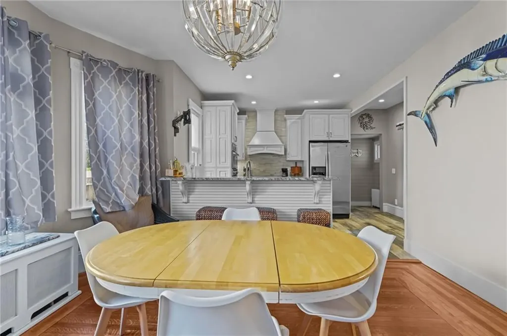 28 Rhode Island Avenue Newport RI 02840