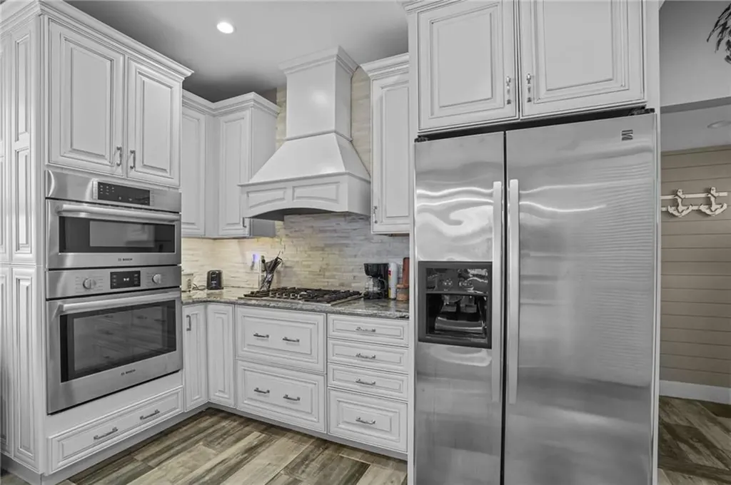 28 Rhode Island Avenue Newport RI 02840