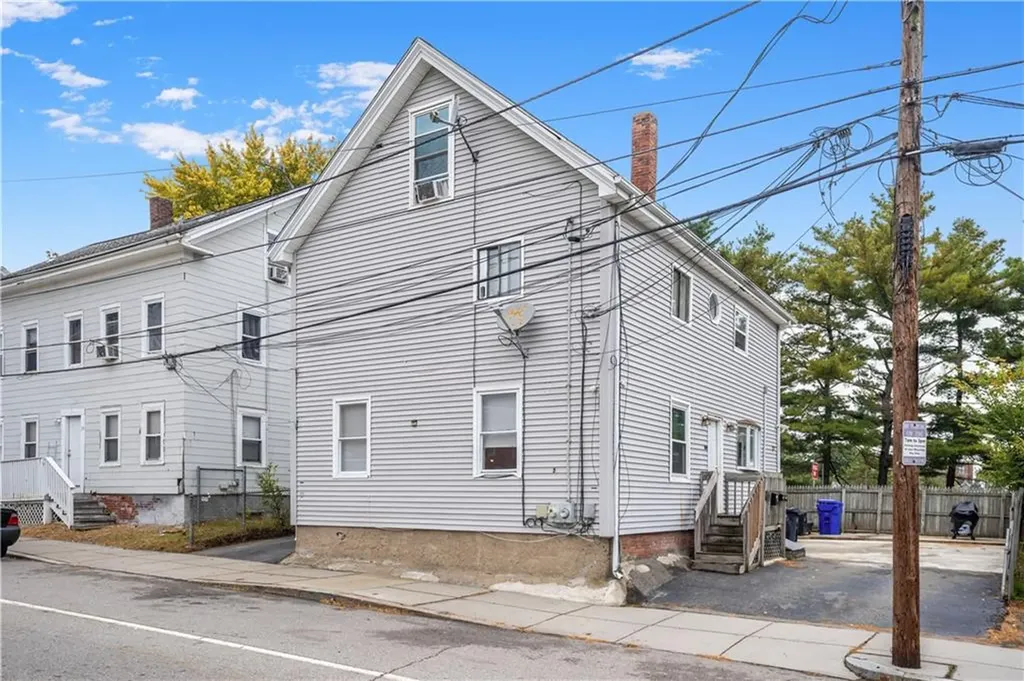 51 Grace Street Pawtucket RI 02860