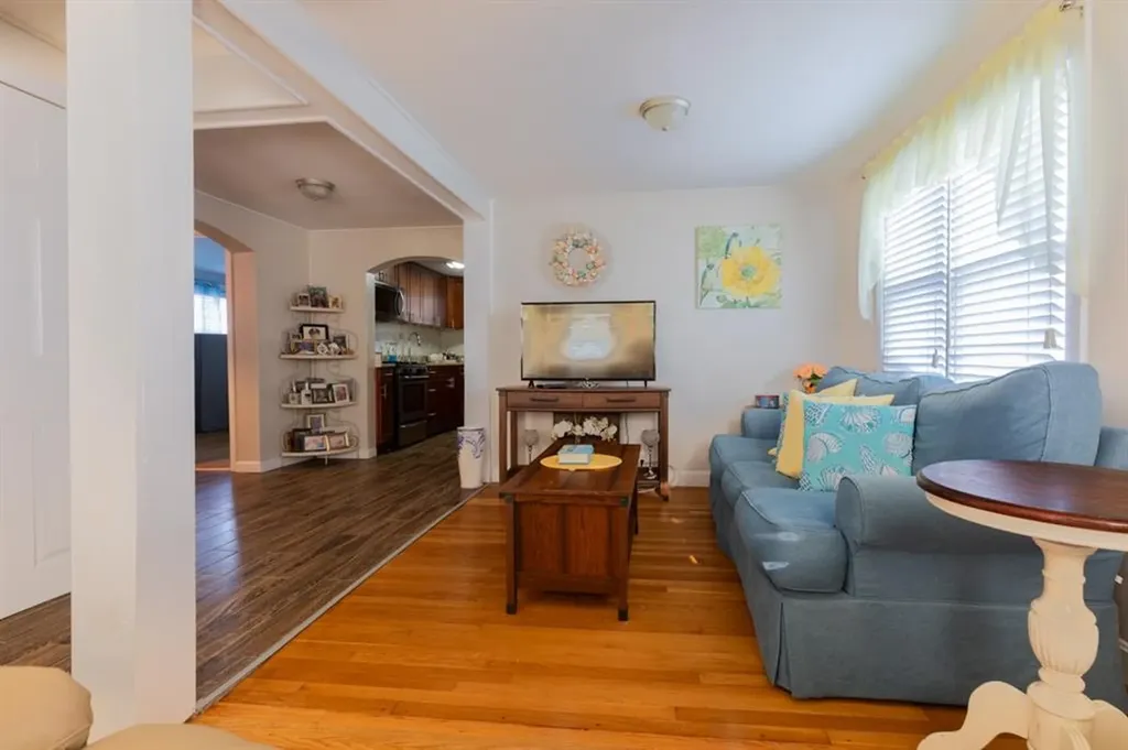 88 Lee Avenue Warwick RI 02889