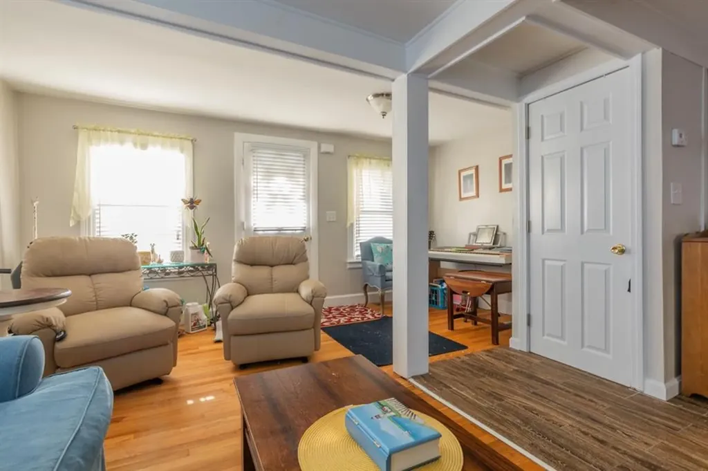 88 Lee Avenue Warwick RI 02889