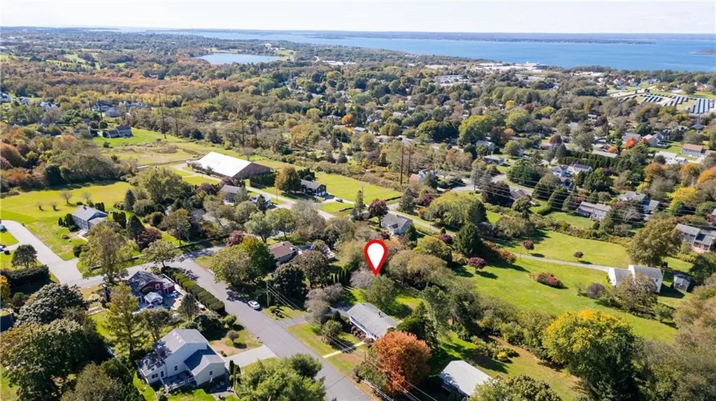 22 Pear Street Portsmouth RI 02871