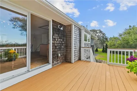 22 Pear Street Portsmouth RI 02871