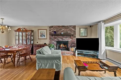 22 Pear Street Portsmouth RI 02871