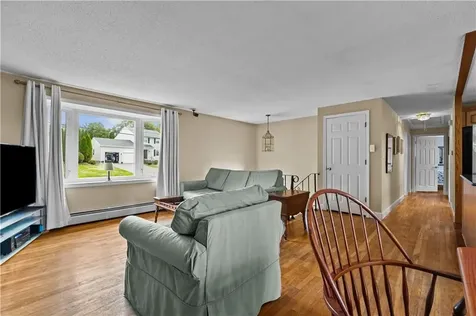 22 Pear Street Portsmouth RI 02871