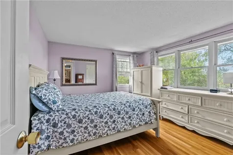 22 Pear Street Portsmouth RI 02871