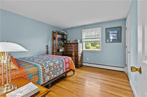 22 Pear Street Portsmouth RI 02871