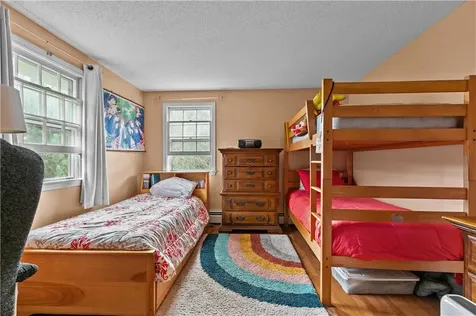 22 Pear Street Portsmouth RI 02871