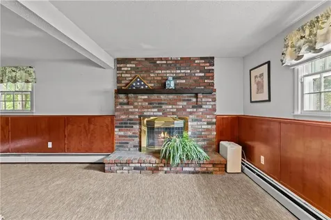 22 Pear Street Portsmouth RI 02871