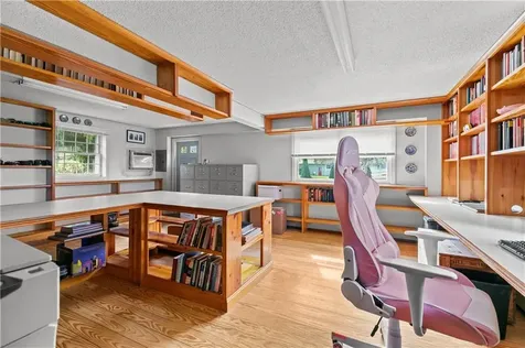 22 Pear Street Portsmouth RI 02871