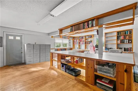 22 Pear Street Portsmouth RI 02871