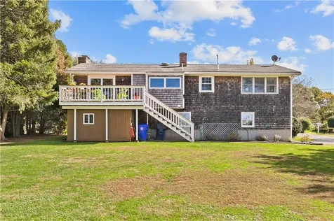 22 Pear Street Portsmouth RI 02871