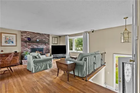 22 Pear Street Portsmouth RI 02871