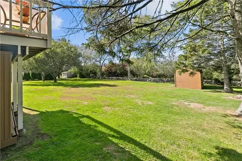 22 Pear Street Portsmouth RI 02871