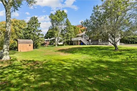 22 Pear Street Portsmouth RI 02871