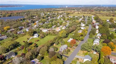 22 Pear Street Portsmouth RI 02871