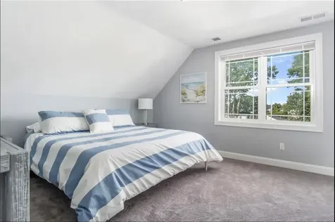 115 Ellery Avenue Middletown RI 02842