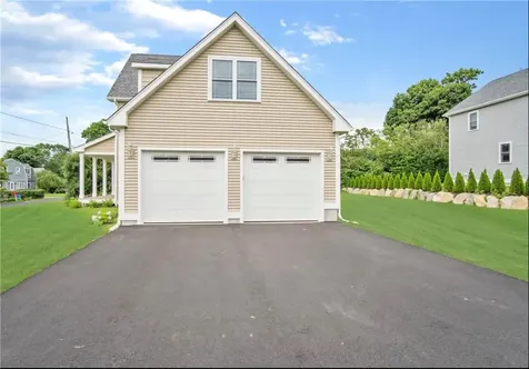 115 Ellery Avenue Middletown RI 02842