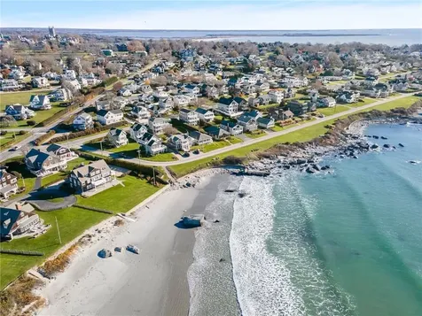 115 Ellery Avenue Middletown RI 02842