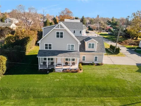 115 Ellery Avenue Middletown RI 02842