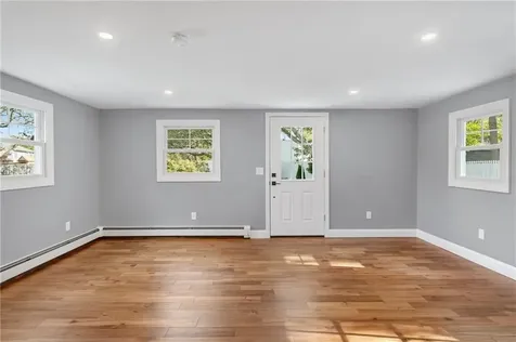 138 Oliphant Lane Middletown RI 02842