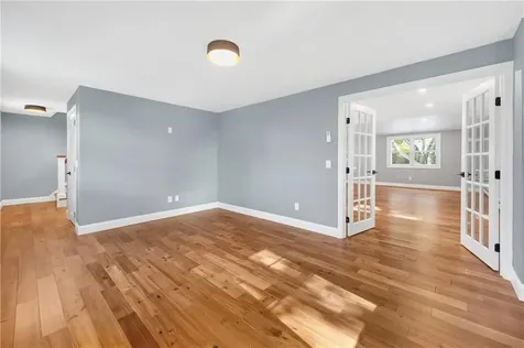 138 Oliphant Lane Middletown RI 02842