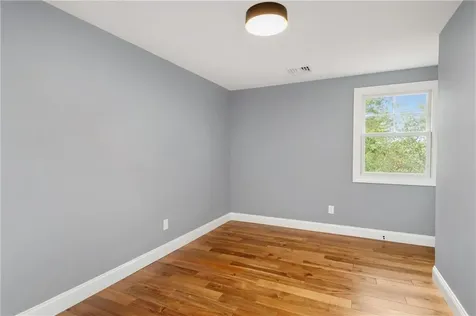 138 Oliphant Lane Middletown RI 02842