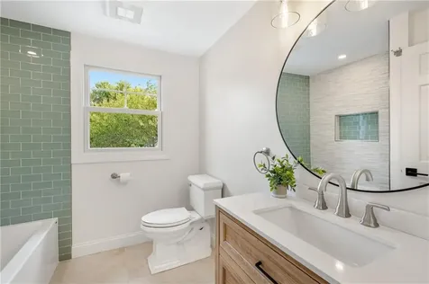 138 Oliphant Lane Middletown RI 02842