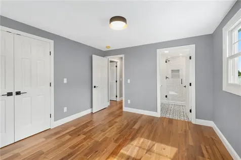 138 Oliphant Lane Middletown RI 02842