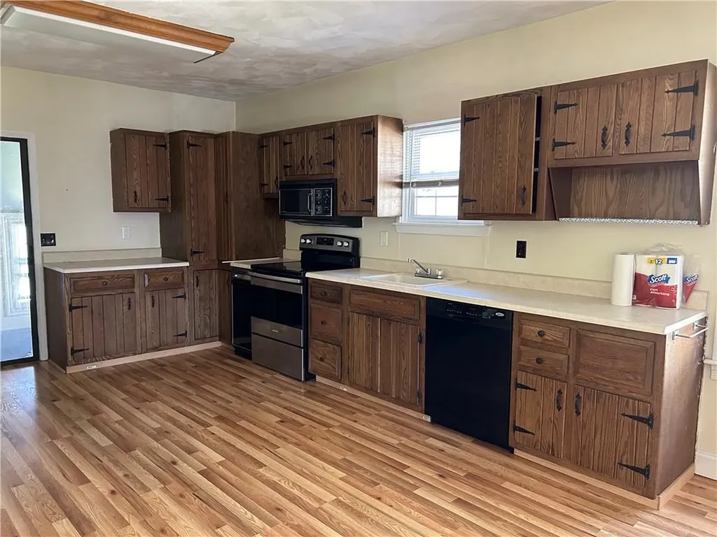 64 Bassett Street Pawtucket RI 02861