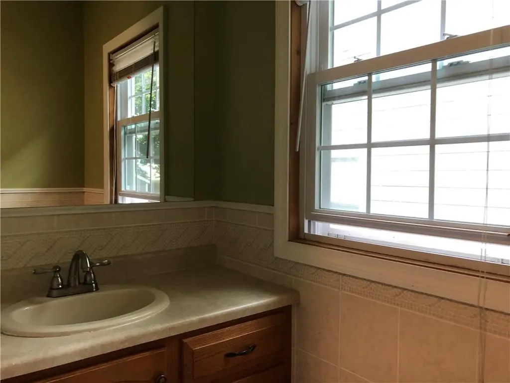 64 Bassett Street Pawtucket RI 02861