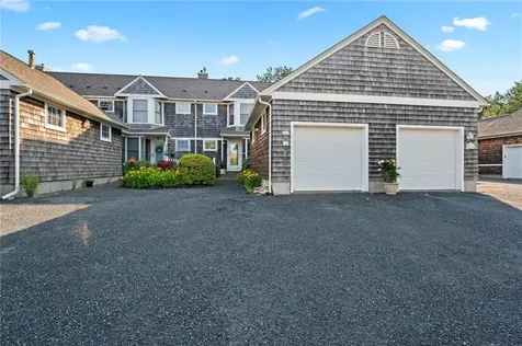 32 Fox Drive Narragansett RI 02882