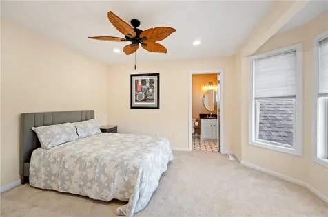 32 Fox Drive Narragansett RI 02882