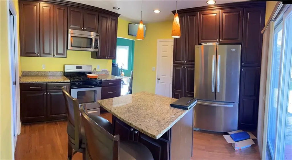 1170 1172 Lonsdale Avenue Lincoln RI 02865