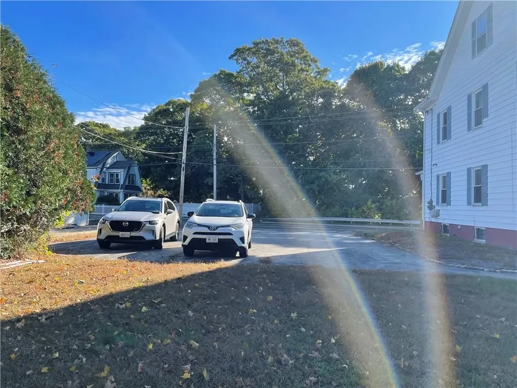 1170 1172 Lonsdale Avenue Lincoln RI 02865